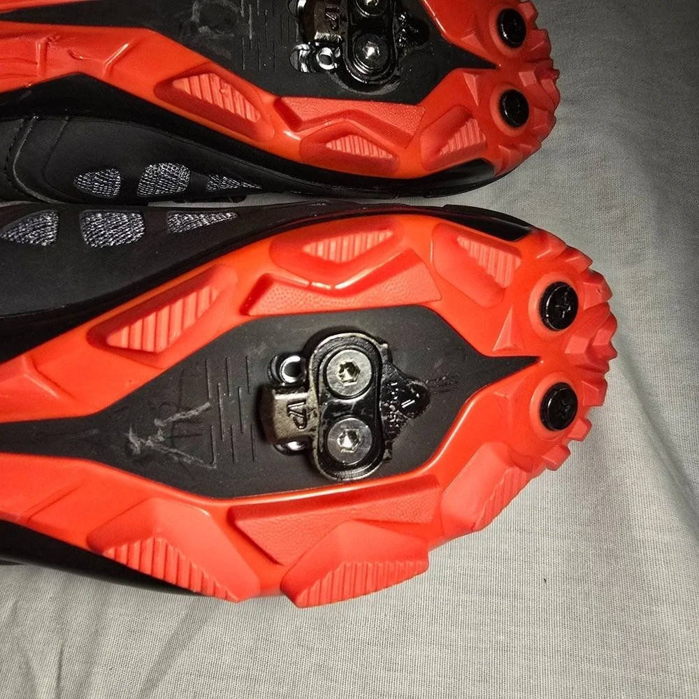 Zol Cycling Cleats Womens 7.5 Black Athletic Bike Shoes Red Logo‎ Hook Loop